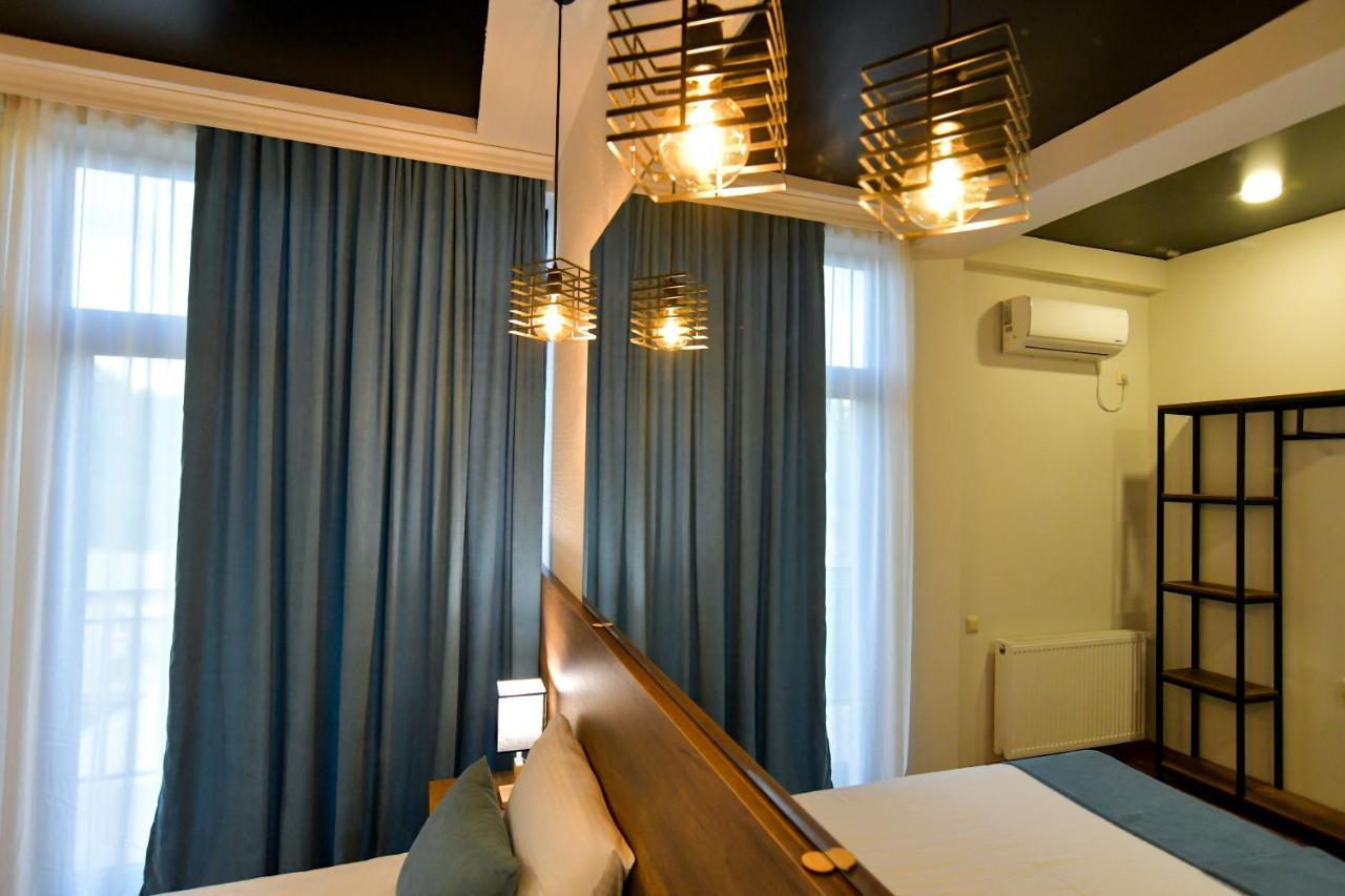 Hill Hotel Kutaisi Exterior photo