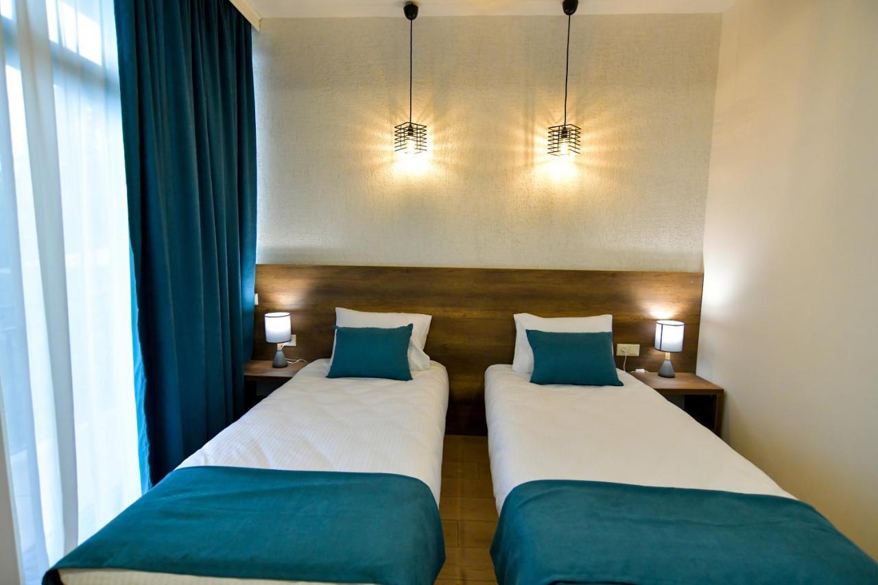 Hill Hotel Kutaisi Exterior photo