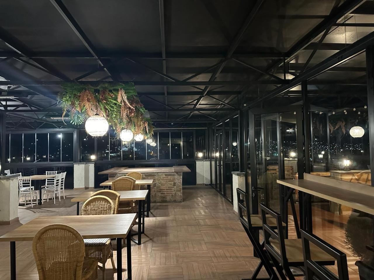 Hill Hotel Kutaisi Exterior photo